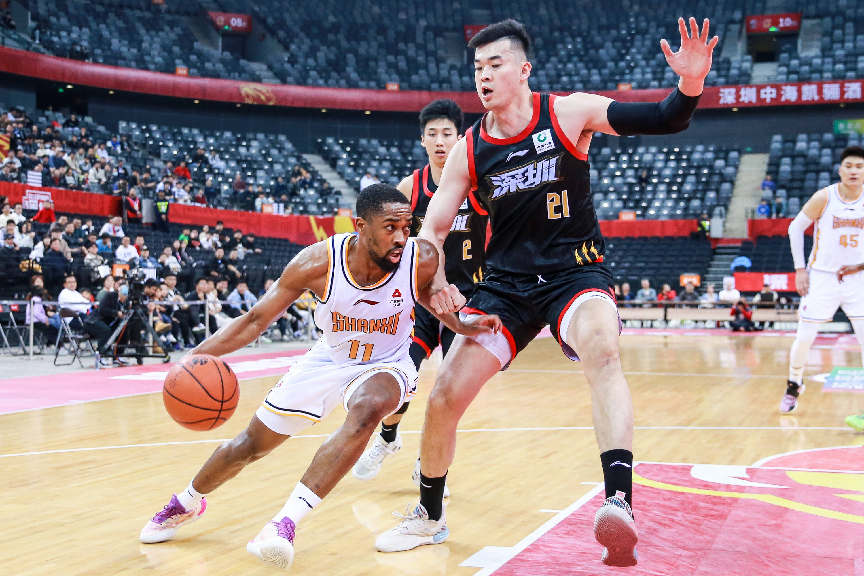 伤病困扰 伤病困扰