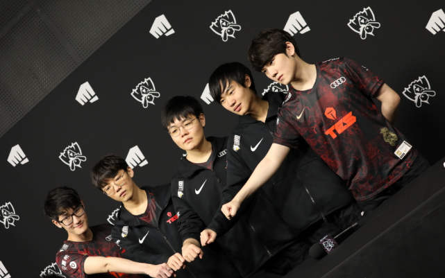 夺行列是一 夺行列是一